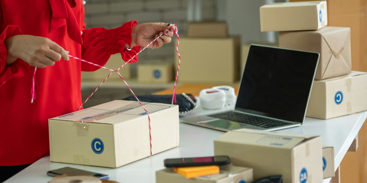 How Poly Bags Can Benefit Your Retail Business and Packaging Needs