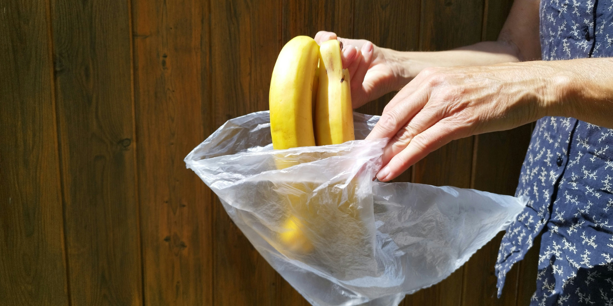 How Poly Bags Can Benefit Your Retail Business and Packaging Needs