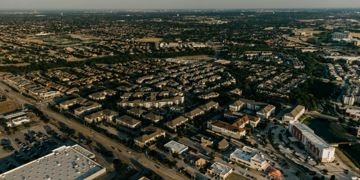 Driving in the Metroplex: Essential Facts About Car Insurance in Texas