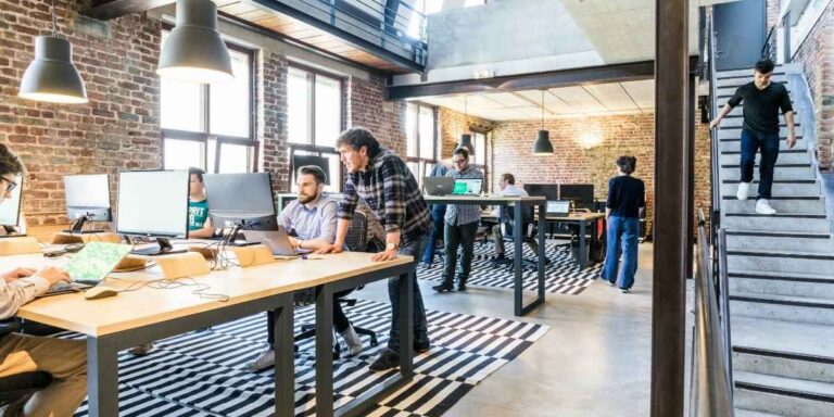 AI Surge Pulls Seattle Startup Founders Toward San Francisco