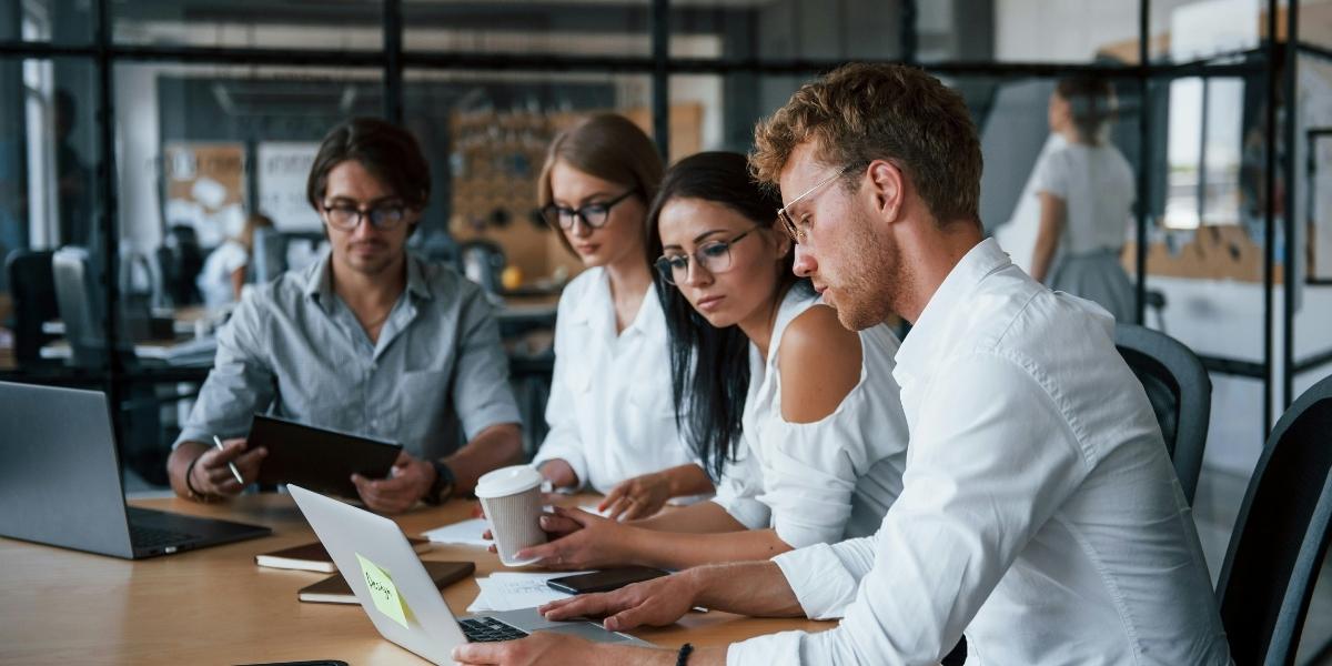 HR Teams Warn of Risks From AI Notetakers