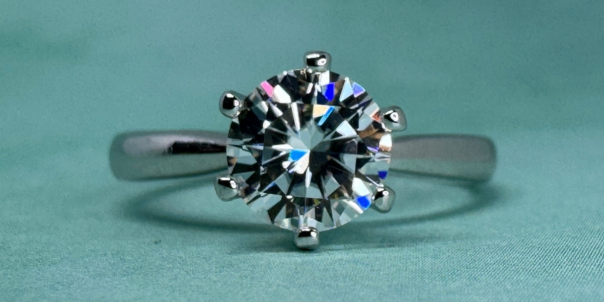 The Impact of Alloy Choice on the Longevity of Custom Diamond Jewelry