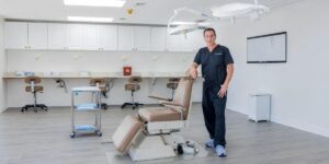 MaxHarvest and MaxHarvest Plus Techniques in Hair Restoration Surgery and Their Role in High-Volume Follicular Extraction Approaches Associated with Dr. Brett Bolton