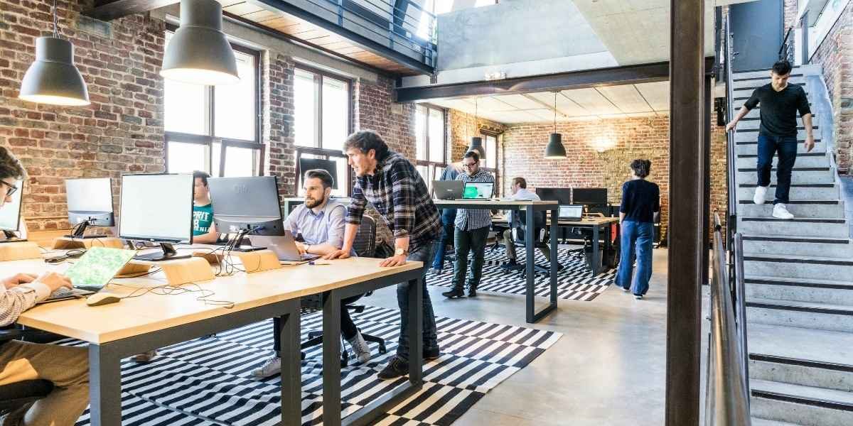 AI Surge Pulls Seattle Startup Founders Toward San Francisco