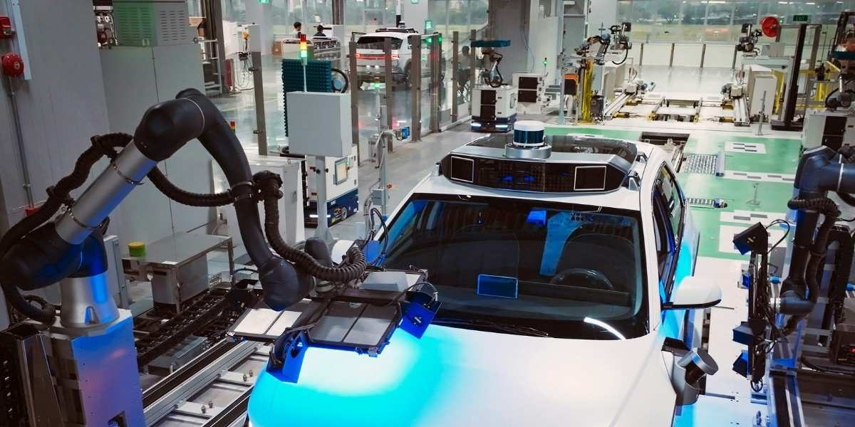 XPeng Plans Flying Car, Robotaxi Deliveries Next Year